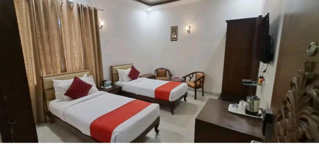 Hotel Agra Grande By Goyal Hoteliers Exterior foto